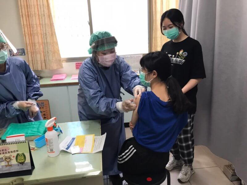 宜蘭縣府籲民眾儘快接種第三劑疫苗|圖:宜蘭縣政府提供